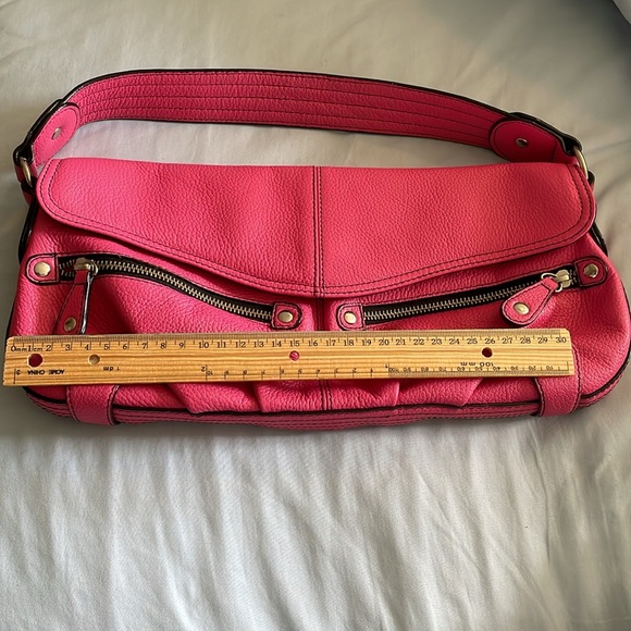 Danier Leather Shoulder Bag Bubblegum Pink - Picture 8 of 8